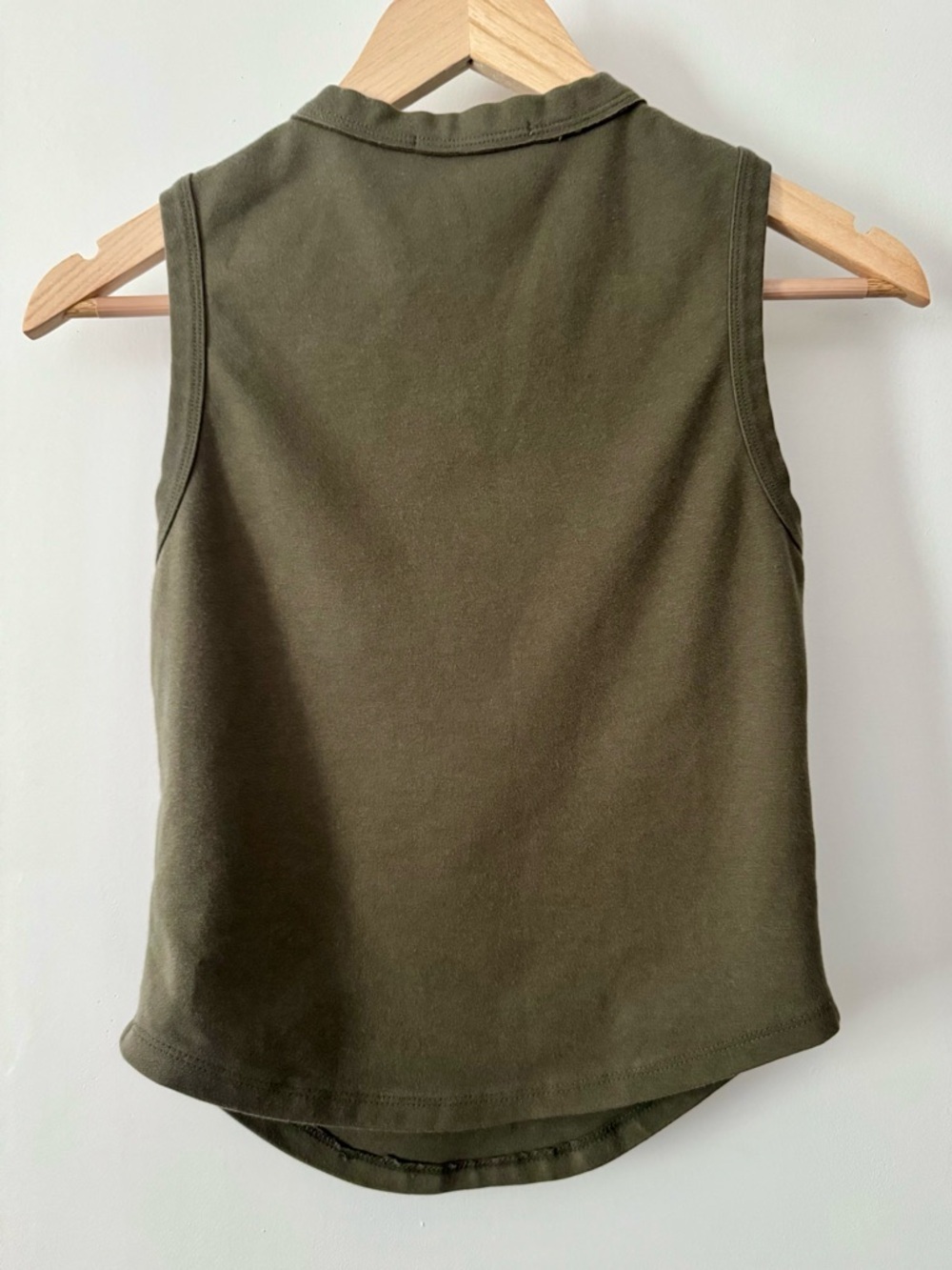 Vintage Threads Olive Green Sleeveless Henley Top Women’s Medium Cotton - Picture 2 of 4